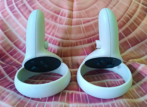 Meta white controllers - meta, vr
